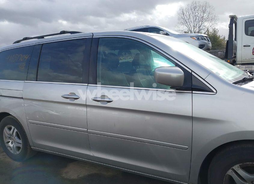 Photo 13 of 2007 Honda Odyssey EX-L (VIN 5FNRL38657B452482)