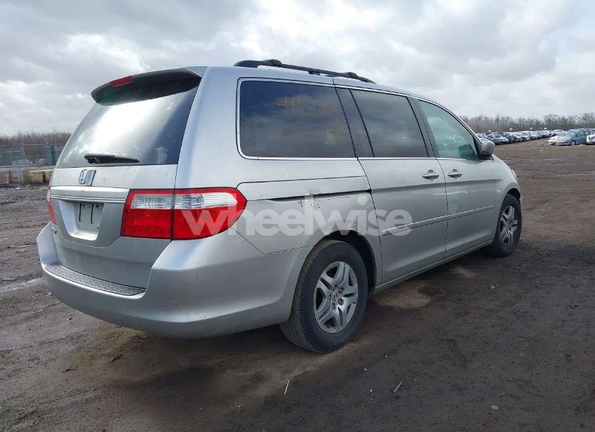 Photo 4 of 2007 Honda Odyssey EX-L (VIN 5FNRL38657B452482)