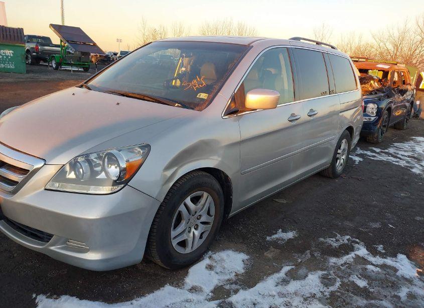 Photo 2 of 2007 Honda Odyssey EX-L (VIN 5FNRL38657B456354)
