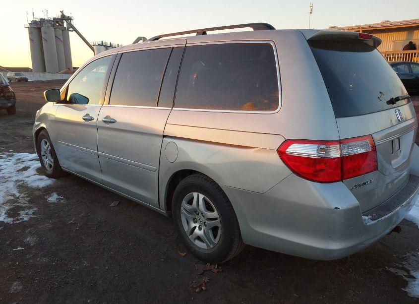 Photo 3 of 2007 Honda Odyssey EX-L (VIN 5FNRL38657B456354)