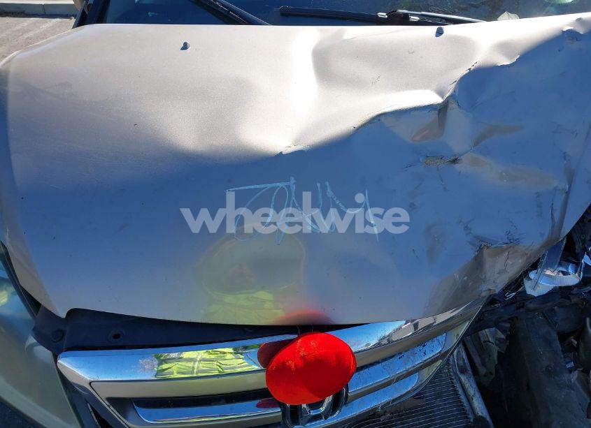 Photo 10 of 2005 Honda Odyssey EX-L (VIN 5FNRL38665B409895)