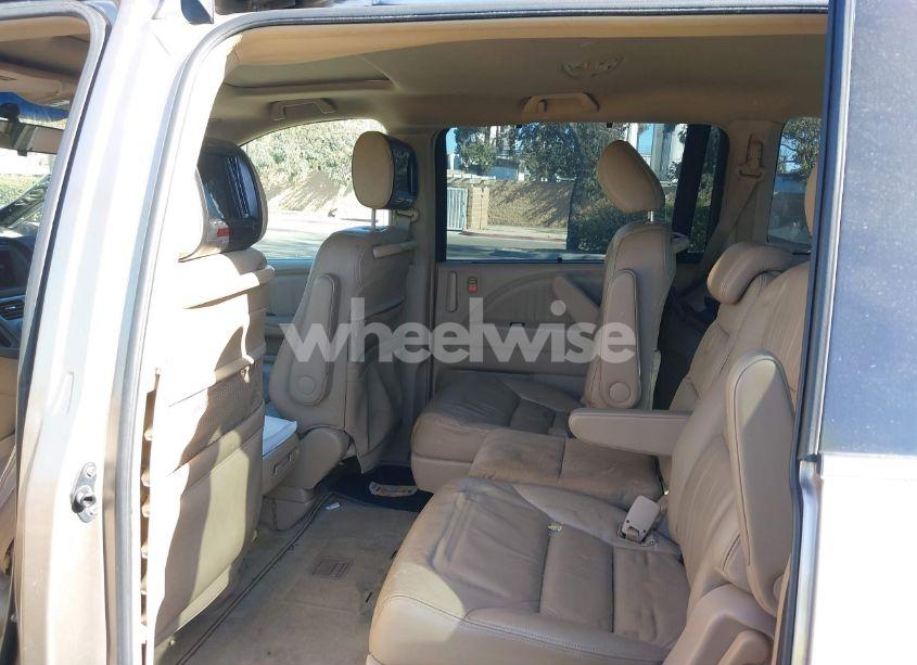 Photo 8 of 2005 Honda Odyssey EX-L (VIN 5FNRL38665B409895)