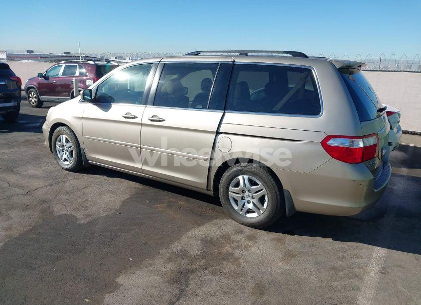 Photo 3 of 2006 Honda Odyssey EX-L (VIN 5FNRL38666B042711)