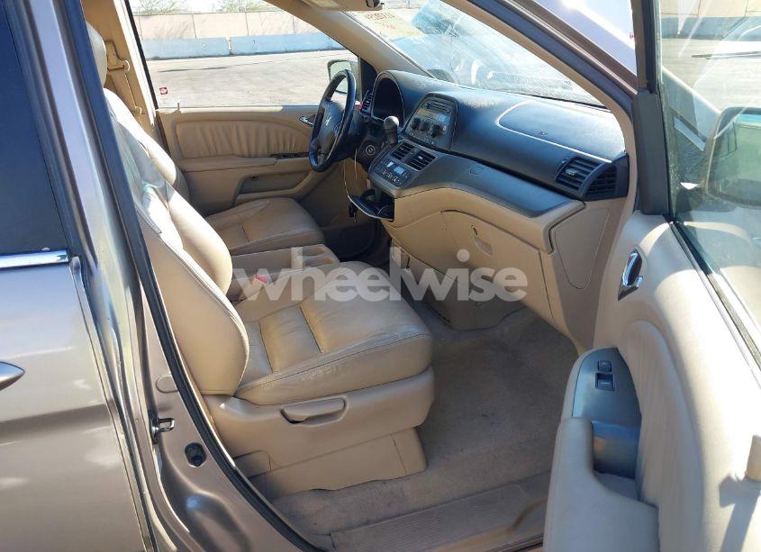 Photo 5 of 2006 Honda Odyssey EX-L (VIN 5FNRL38666B042711)