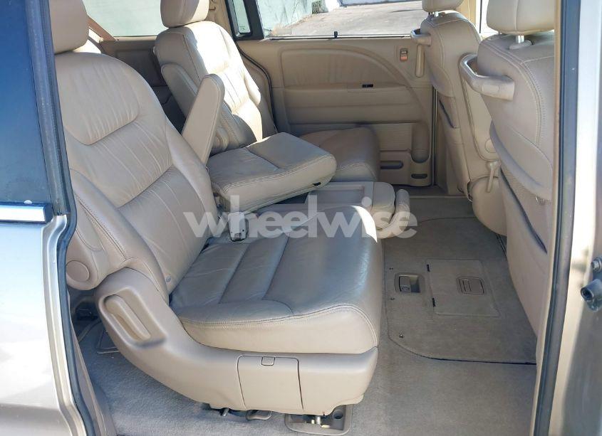 Photo 8 of 2006 Honda Odyssey EX-L (VIN 5FNRL38666B042711)