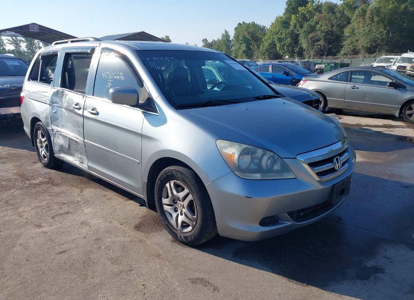 2006 Honda Odyssey EX-L (VIN 5FNRL38666B056995) main photo