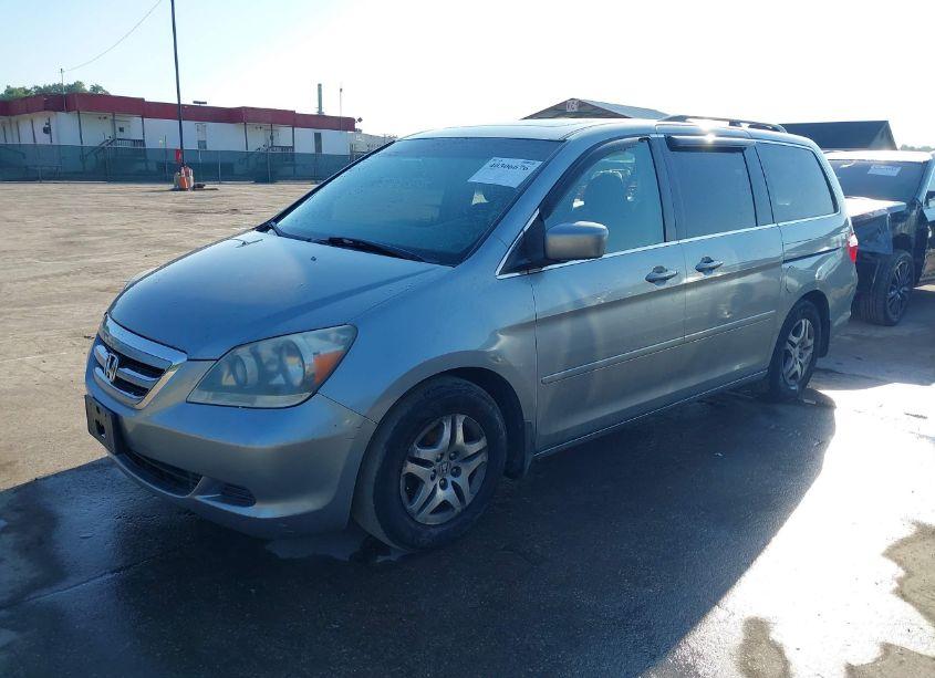 Photo 2 of 2006 Honda Odyssey EX-L (VIN 5FNRL38666B056995)