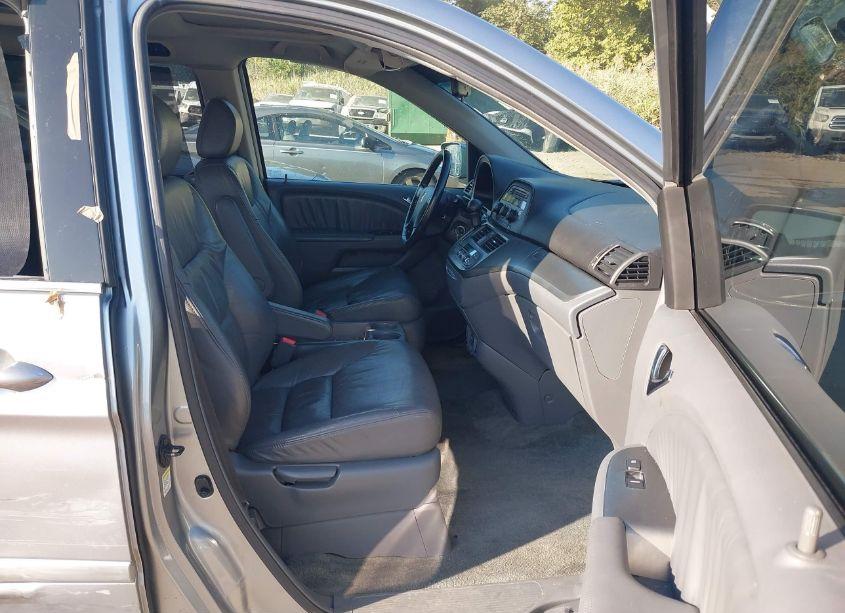 Photo 5 of 2006 Honda Odyssey EX-L (VIN 5FNRL38666B056995)