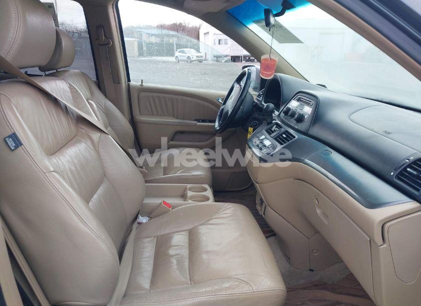 Photo 5 of 2006 Honda Odyssey EX-L (VIN 5FNRL38666B406836)