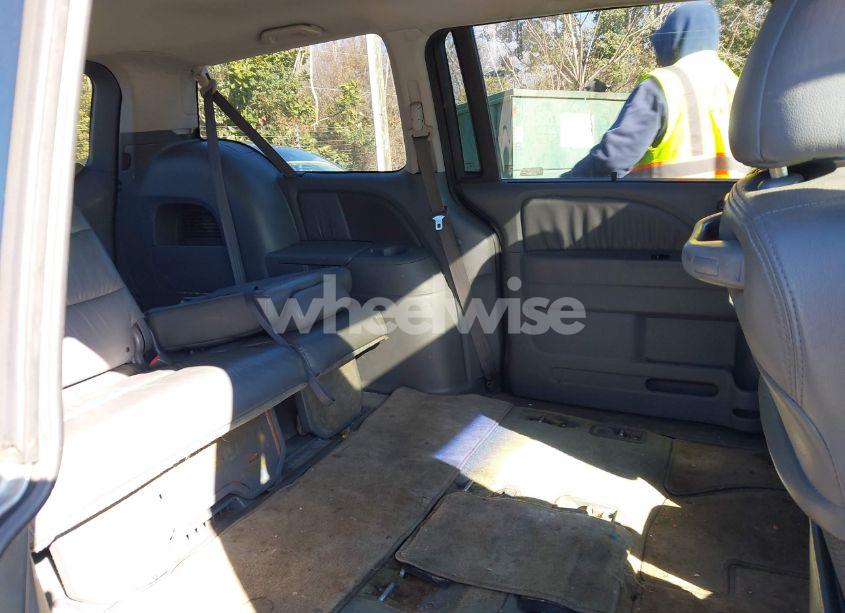 Photo 8 of 2007 Honda Odyssey EX-L (VIN 5FNRL38667B025540)