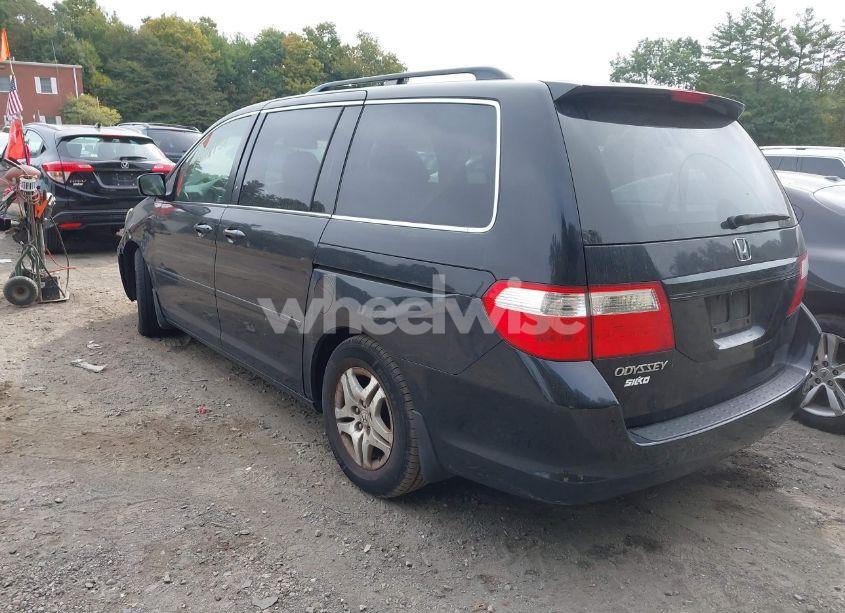 Photo 3 of 2007 Honda Odyssey EX-L (VIN 5FNRL38667B115982)