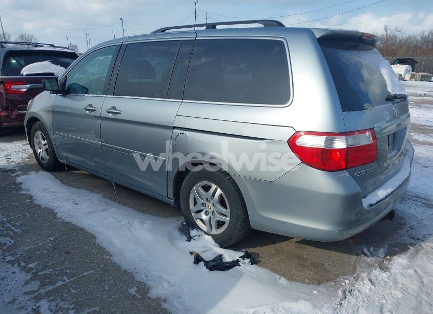 Photo 3 of 2007 Honda Odyssey EX-L (VIN 5FNRL38667B134225)
