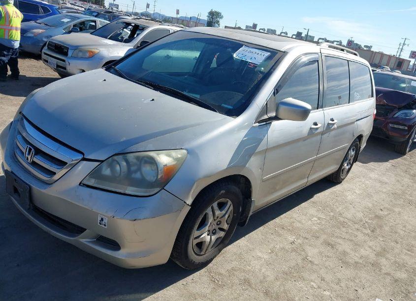 Photo 2 of 2007 Honda Odyssey EX-L (VIN 5FNRL38667B423167)