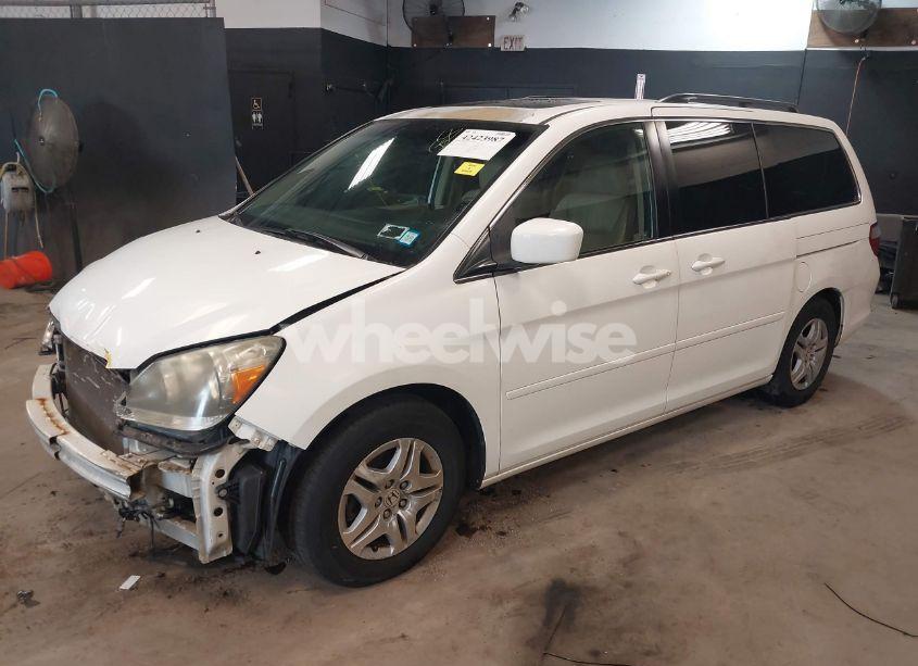 Photo 2 of 2007 Honda Odyssey EX-L (VIN 5FNRL38667B448943)