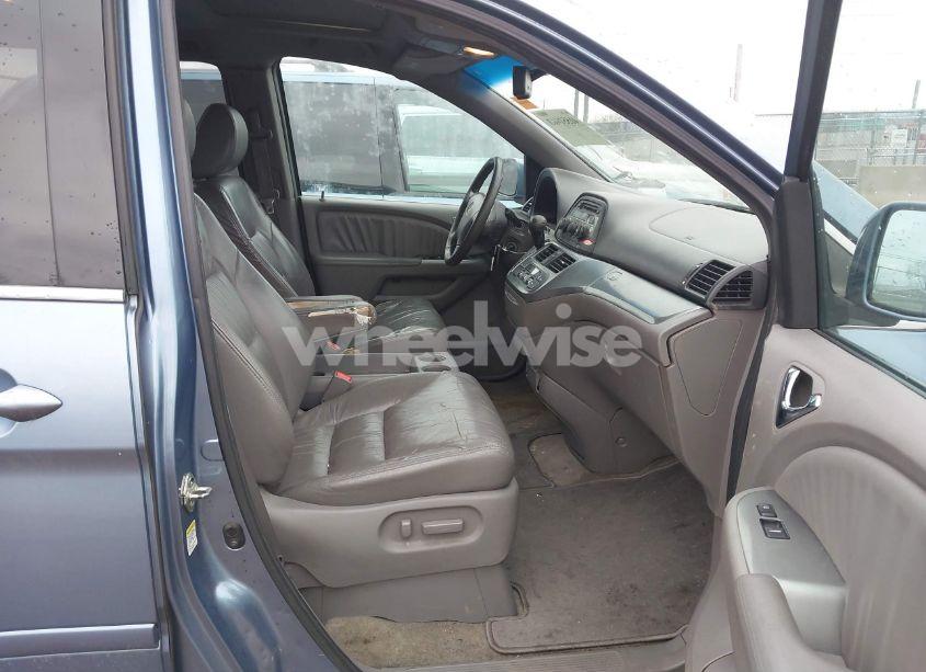 Photo 5 of 2008 Honda Odyssey EX-L (VIN 5FNRL38668B012868)