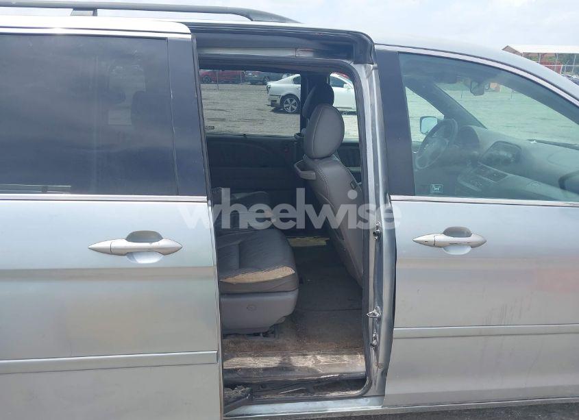 Photo 8 of 2008 Honda Odyssey EX-L (VIN 5FNRL38668B104532)