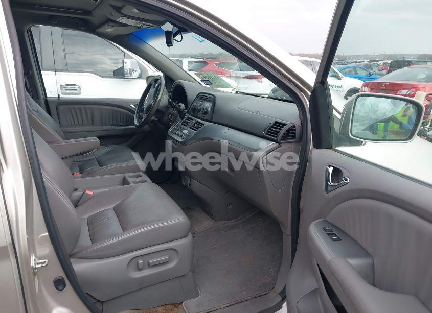 Photo 5 of 2008 Honda Odyssey EX-L (VIN 5FNRL38668B407343)