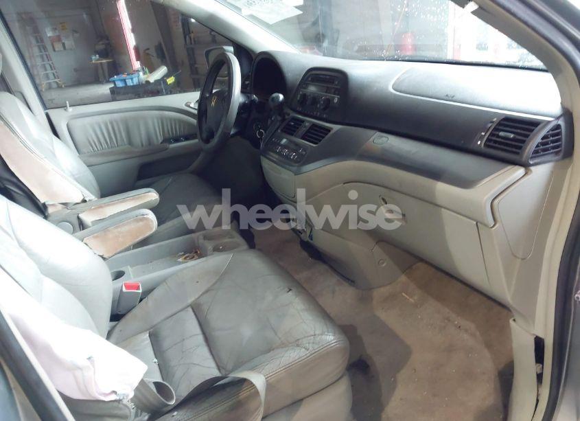 Photo 5 of 2005 Honda Odyssey EX-L (VIN 5FNRL38675B060407)