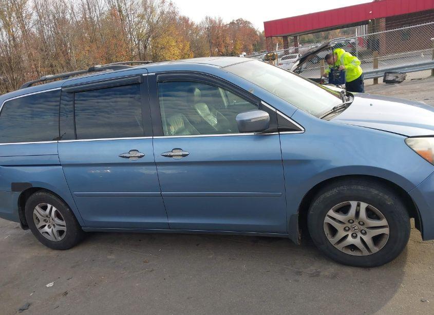 Photo 13 of 2005 Honda Odyssey EX-L (VIN 5FNRL38675B089244)