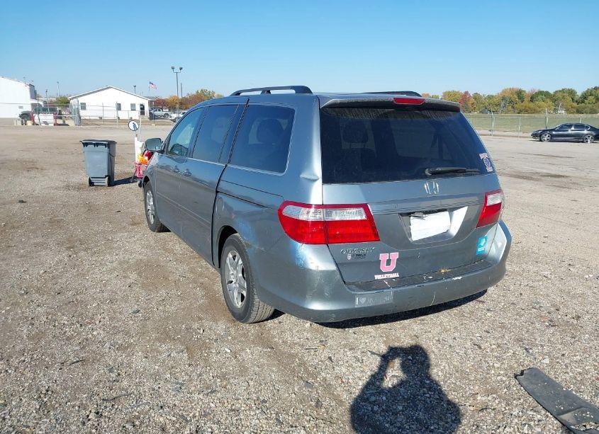 Photo 3 of 2006 Honda Odyssey EX-L (VIN 5FNRL38676B007515)