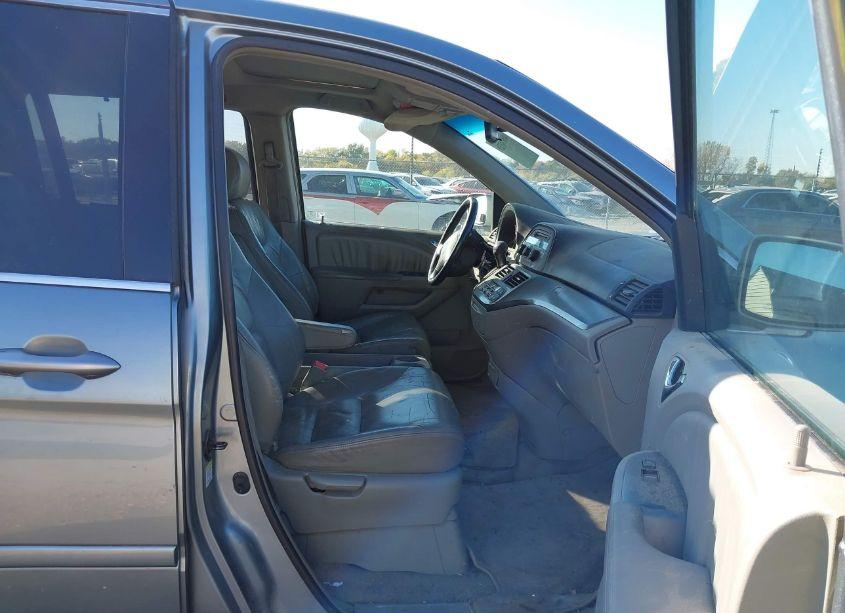 Photo 5 of 2006 Honda Odyssey EX-L (VIN 5FNRL38676B007515)