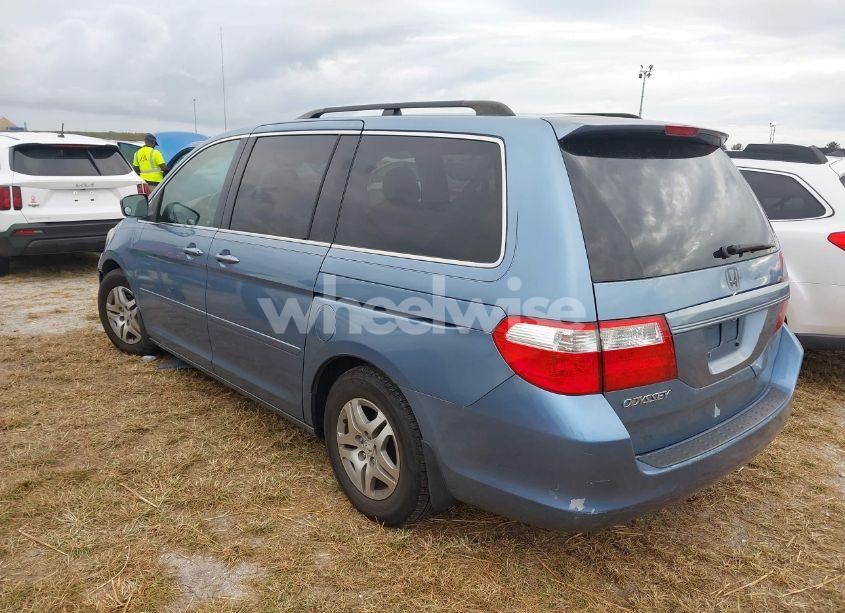 Photo 3 of 2006 Honda Odyssey EX-L (VIN 5FNRL38676B046055)