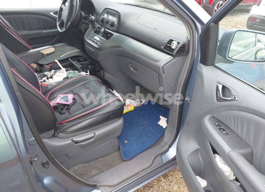 Photo 5 of 2006 Honda Odyssey EX-L (VIN 5FNRL38676B046055)