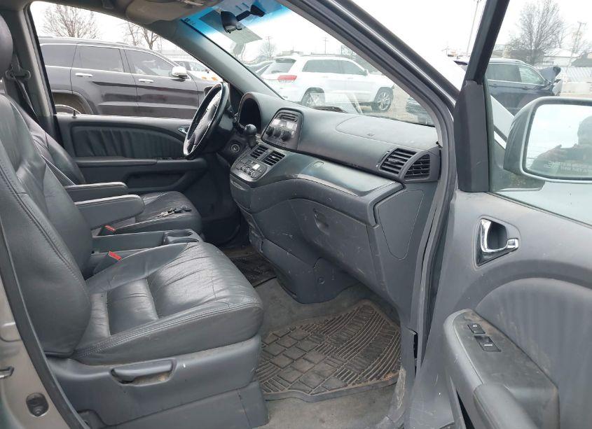 Photo 5 of 2006 Honda Odyssey EX-L (VIN 5FNRL38676B095112)