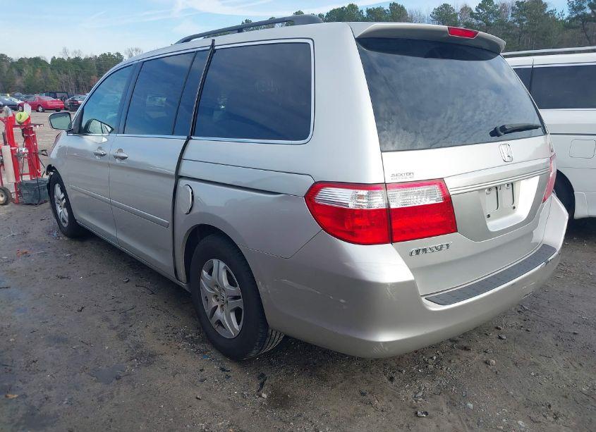 Photo 3 of 2006 Honda Odyssey EX-L (VIN 5FNRL38676B403976)