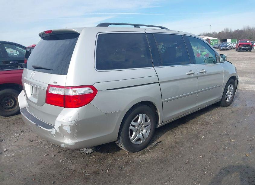 Photo 4 of 2006 Honda Odyssey EX-L (VIN 5FNRL38676B403976)