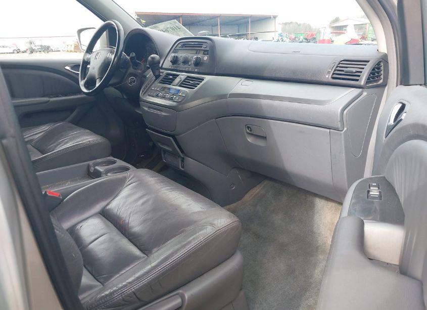 Photo 5 of 2006 Honda Odyssey EX-L (VIN 5FNRL38676B403976)