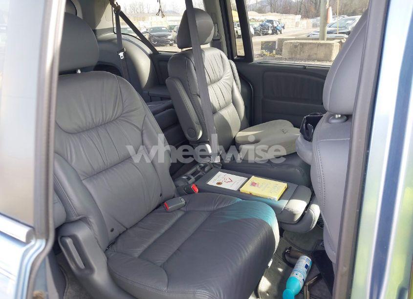 Photo 8 of 2007 Honda Odyssey EX-L (VIN 5FNRL38677B077257)