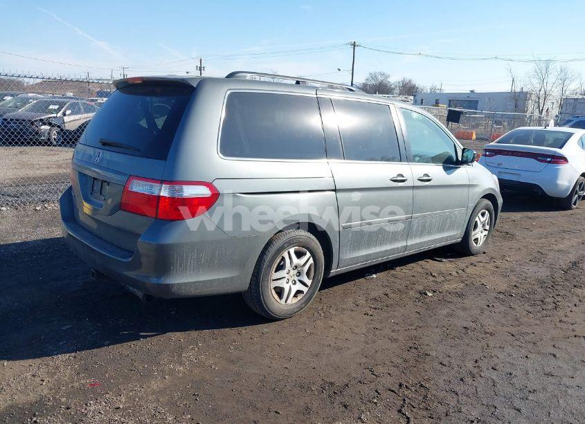 Photo 4 of 2007 Honda Odyssey EX-L (VIN 5FNRL38677B448370)