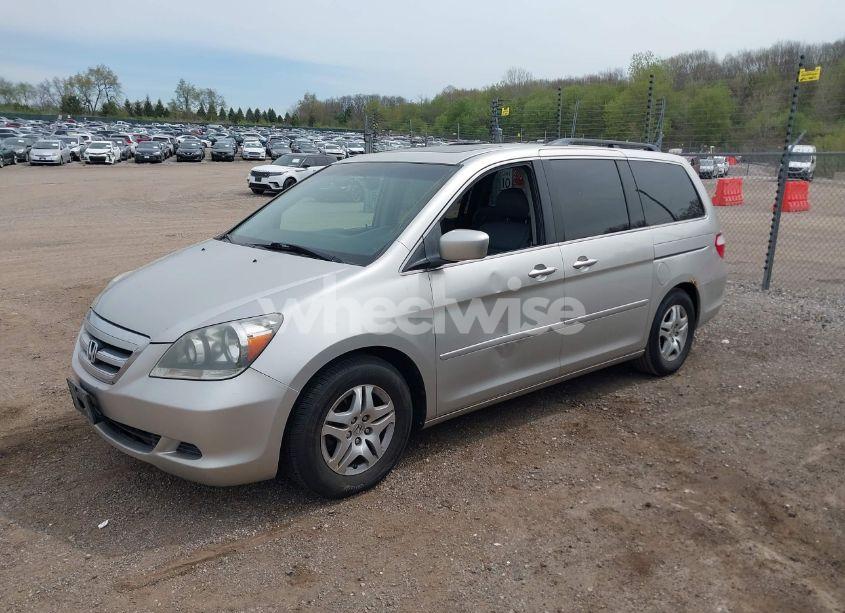 Photo 2 of 2007 Honda Odyssey EX-L (VIN 5FNRL38677B451060)