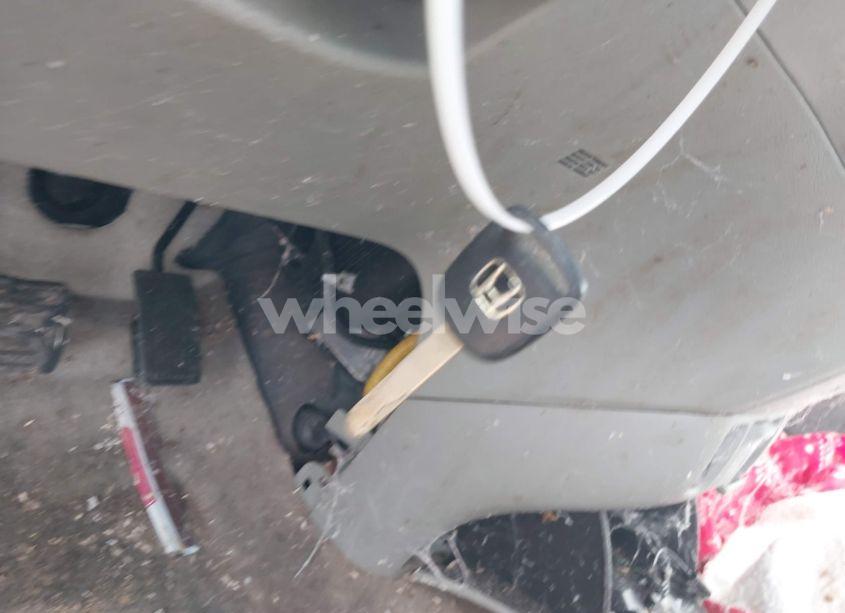 Photo 11 of 2005 Honda Odyssey EX-L (VIN 5FNRL38685B031644)