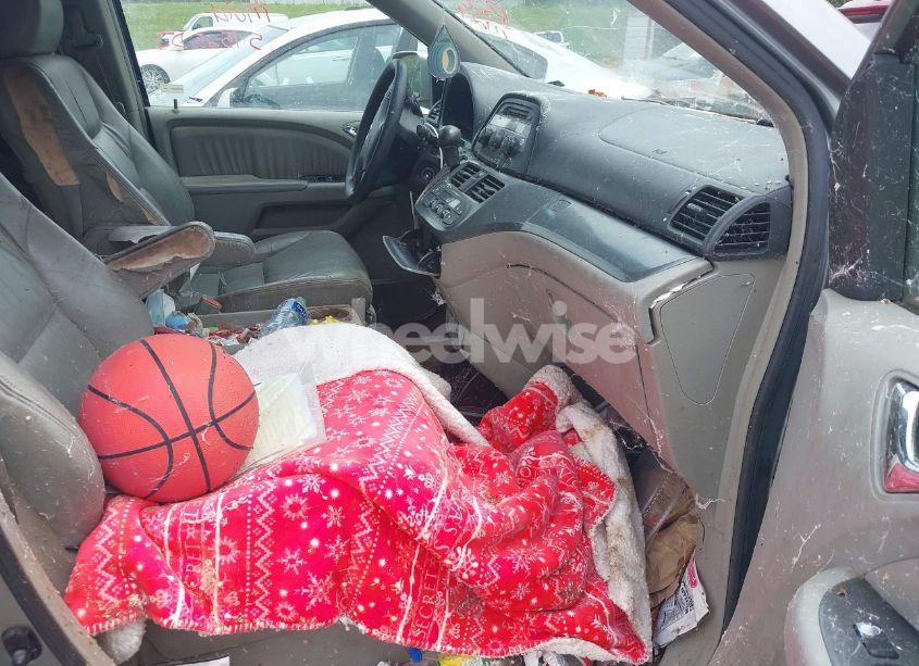 Photo 5 of 2005 Honda Odyssey EX-L (VIN 5FNRL38685B031644)