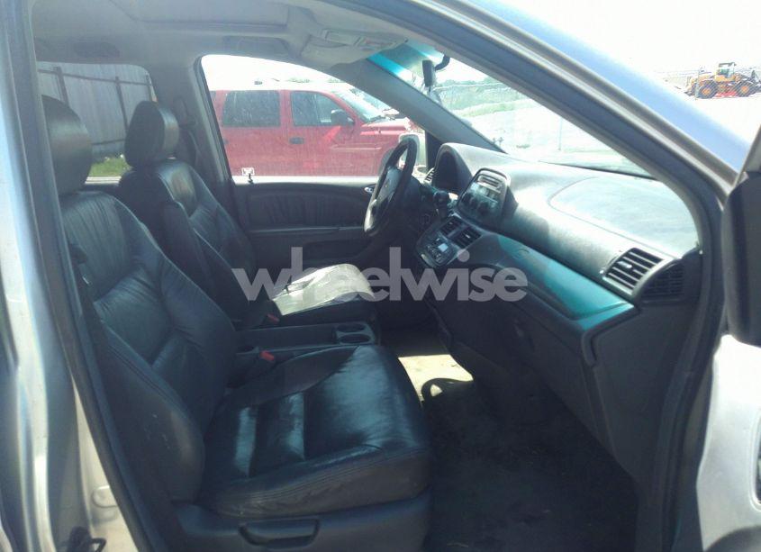 Photo 5 of 2005 Honda Odyssey EX-L (VIN 5FNRL38685B055930)