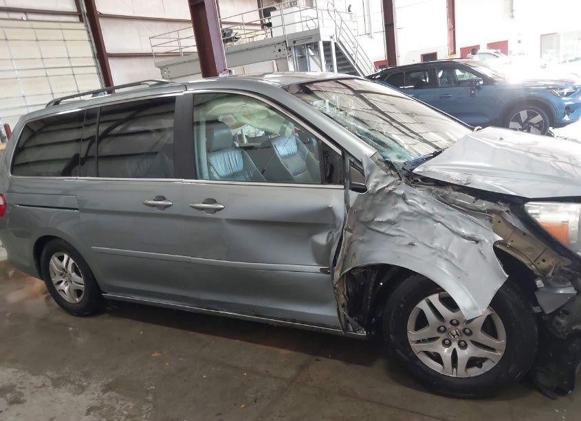 Photo 14 of 2005 Honda Odyssey EX-L (VIN 5FNRL38685B068502)