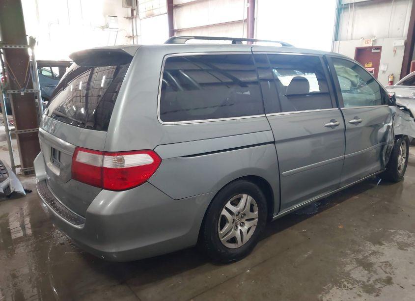 Photo 4 of 2005 Honda Odyssey EX-L (VIN 5FNRL38685B068502)