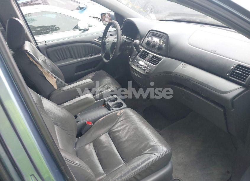 Photo 5 of 2005 Honda Odyssey EX-L (VIN 5FNRL38685B113633)