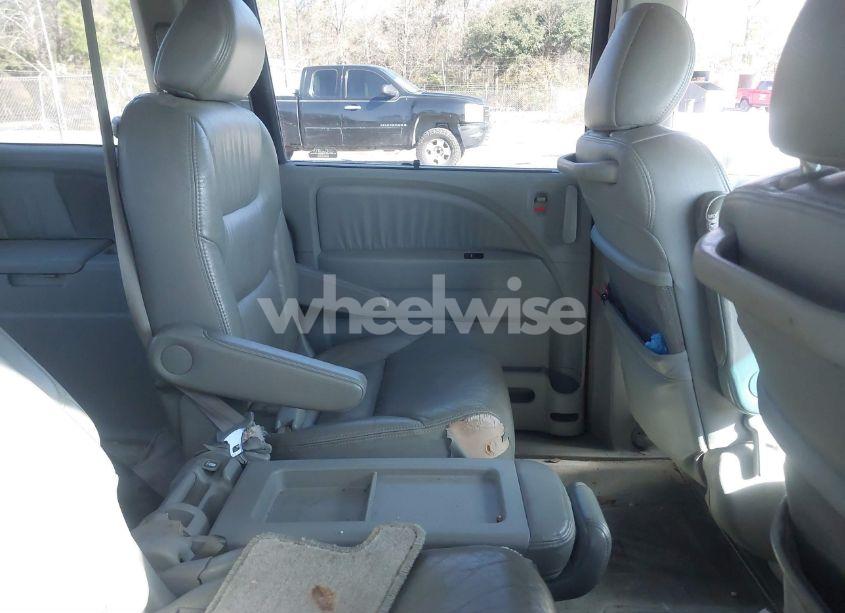 Photo 8 of 2006 Honda Odyssey EX-L (VIN 5FNRL38686B090811)