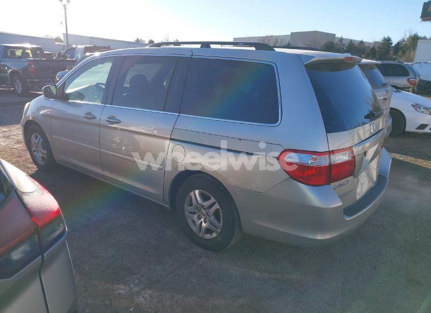 Photo 3 of 2006 Honda Odyssey EX-L (VIN 5FNRL38686B426568)
