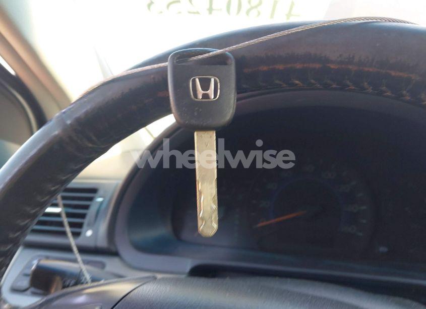 Photo 11 of 2006 Honda Odyssey EX-L (VIN 5FNRL38686B450143)