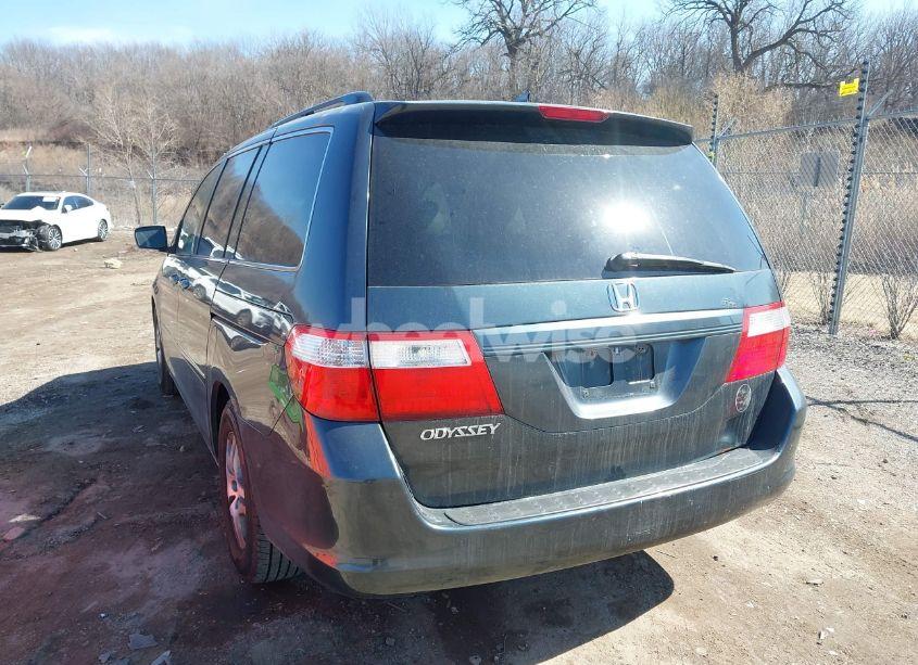 Photo 3 of 2006 Honda Odyssey EX-L (VIN 5FNRL38686B450143)