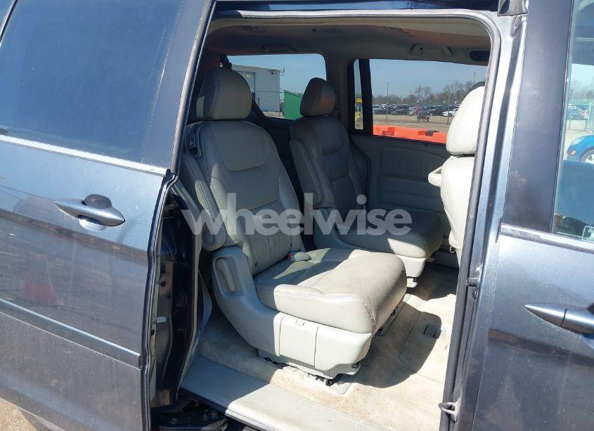 Photo 8 of 2006 Honda Odyssey EX-L (VIN 5FNRL38686B450143)