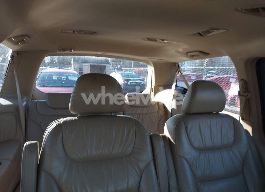 Photo 8 of 2005 Honda Odyssey EX-L (VIN 5FNRL38695B041275)