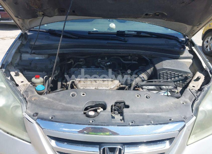 Photo 10 of 2005 Honda Odyssey EX-L (VIN 5FNRL38695B411320)