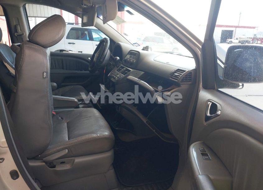 Photo 5 of 2005 Honda Odyssey EX-L (VIN 5FNRL38695B411320)