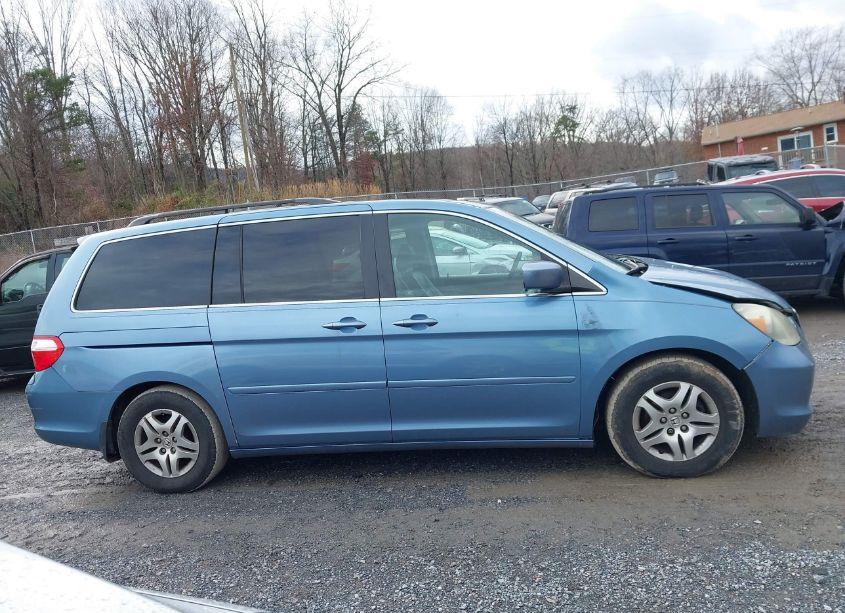 Photo 14 of 2006 Honda Odyssey EX-L (VIN 5FNRL38696B031072)