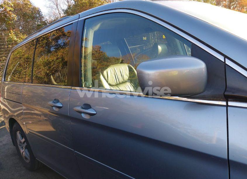 Photo 13 of 2006 Honda Odyssey EX-L (VIN 5FNRL38696B103243)